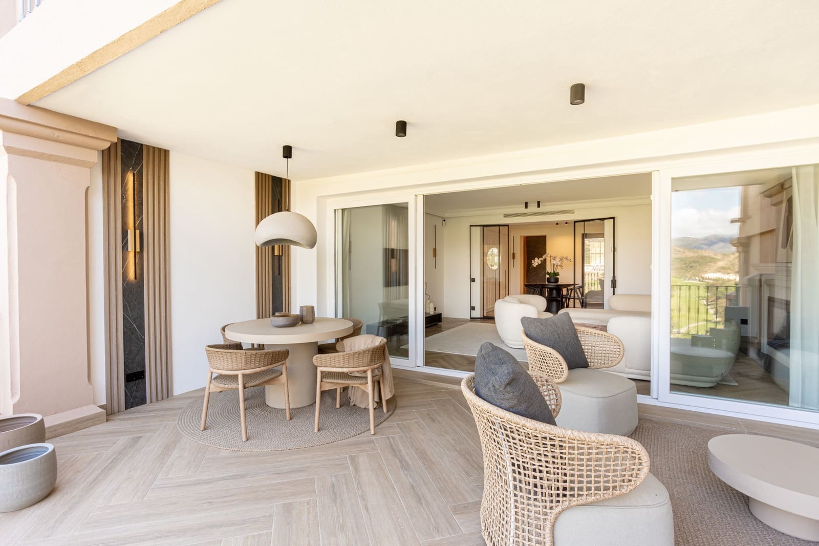 Apartamento de 3 habitaciones en Benahavís en venta con piscina - 1.270.000 € (Ref: 10119037)