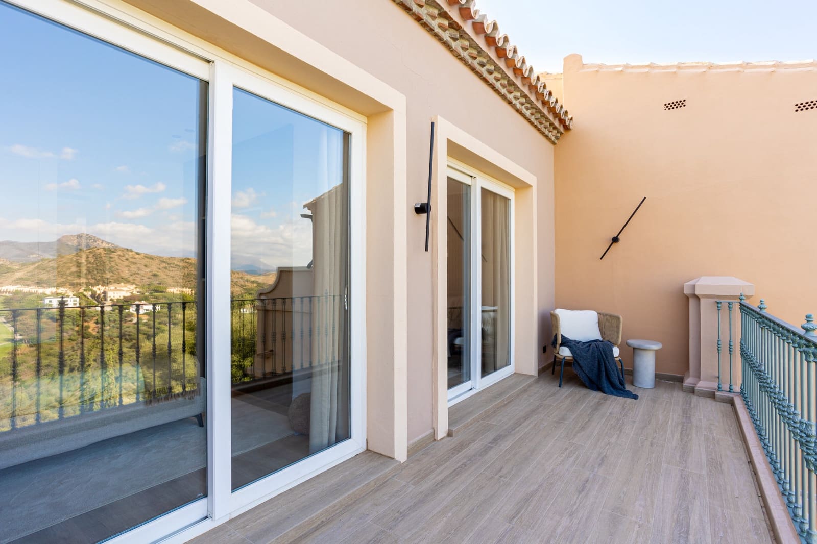 Apartamento de 3 habitaciones en Benahavís en venta con piscina - 1.270.000 € (Ref: 10119037)