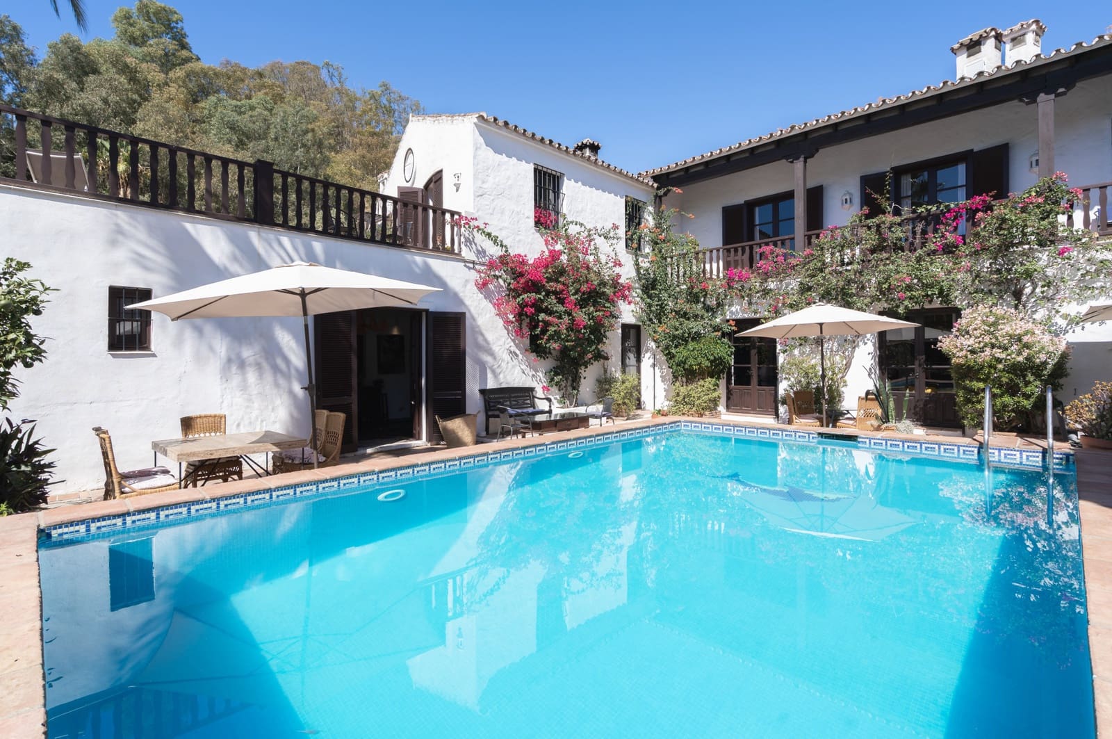 9 slaapkamer Finca/Landhuis te koop in Estepona met zwembad - € 2.700.000 (Ref: 10119040)