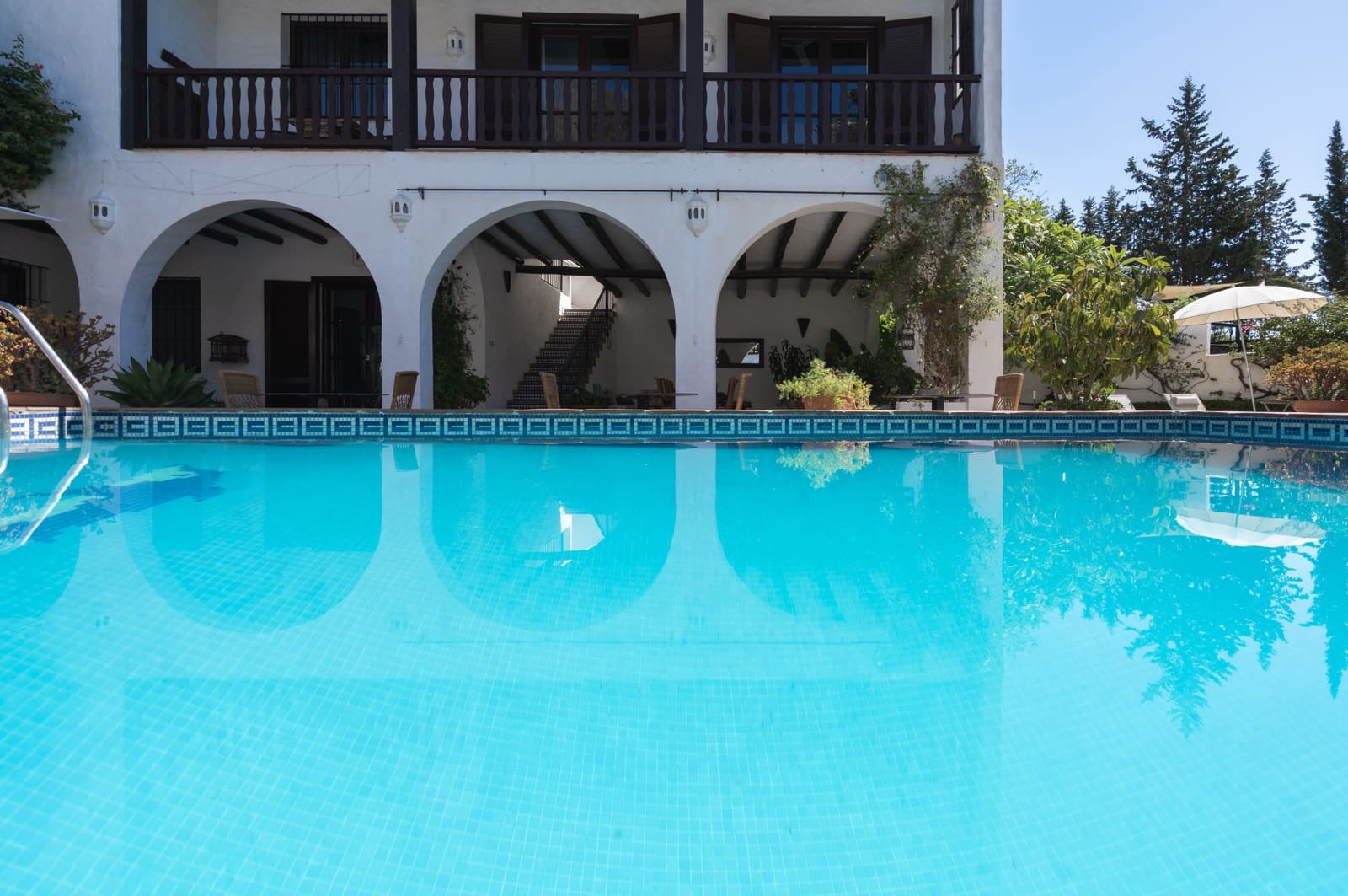 9 slaapkamer Finca/Landhuis te koop in Estepona met zwembad - € 2.700.000 (Ref: 10119040)