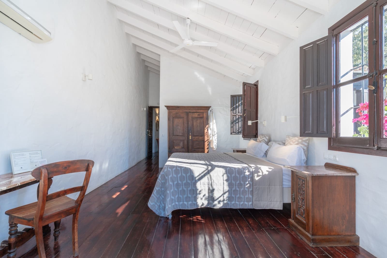 9 slaapkamer Finca/Landhuis te koop in Estepona met zwembad - € 2.700.000 (Ref: 10119040)
