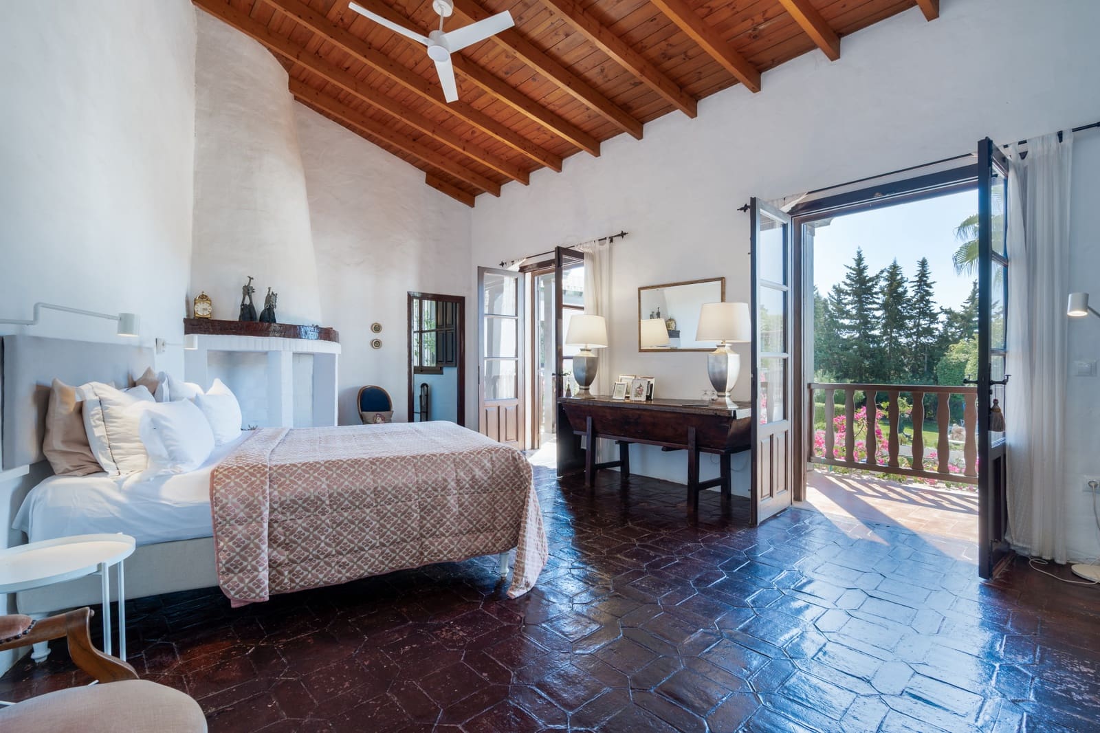 9 slaapkamer Finca/Landhuis te koop in Estepona met zwembad - € 2.700.000 (Ref: 10119040)