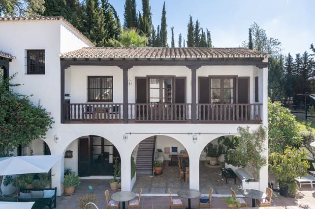 9 slaapkamer Finca/Landhuis te koop in Estepona met zwembad - € 2.700.000 (Ref: 10119040)