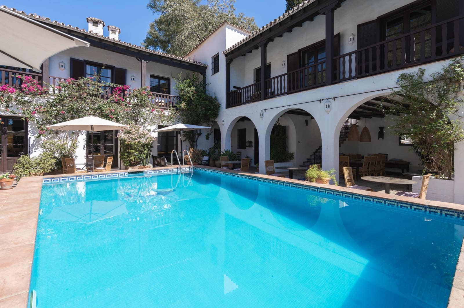 9 slaapkamer Finca/Landhuis te koop in Estepona met zwembad - € 2.700.000 (Ref: 10119040)