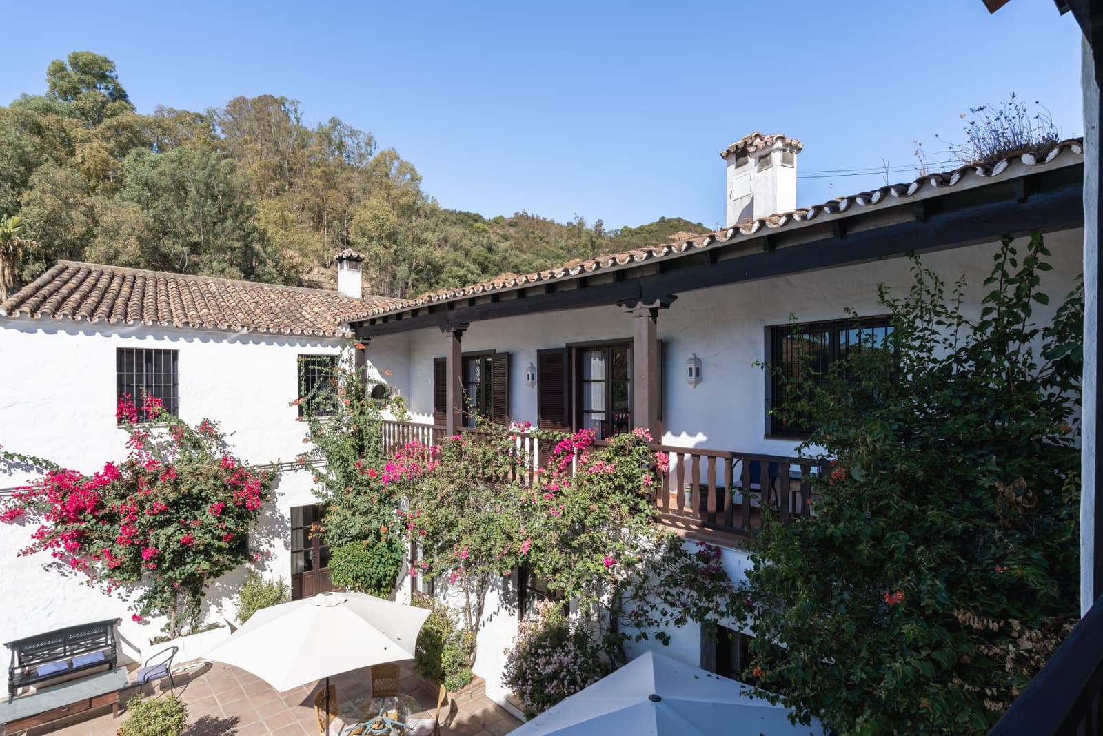 9 slaapkamer Finca/Landhuis te koop in Estepona met zwembad - € 2.700.000 (Ref: 10119040)