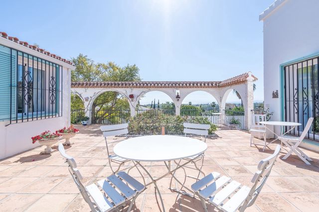 4 chambre Villa/Maison à vendre à Estepona avec piscine garage - 1 295 000 € (Ref: 10119041)