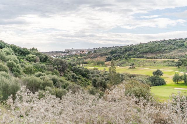 Działka budowlana na sprzedaż w Estepona - 250 000 € (Ref: 10119043)