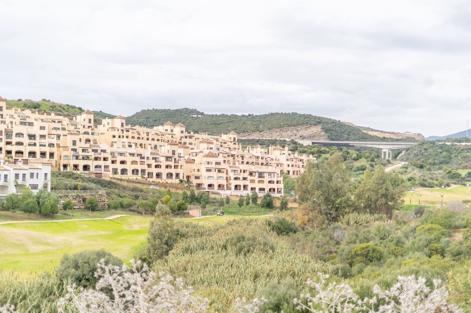 Działka budowlana na sprzedaż w Estepona - 250 000 € (Ref: 10119043)