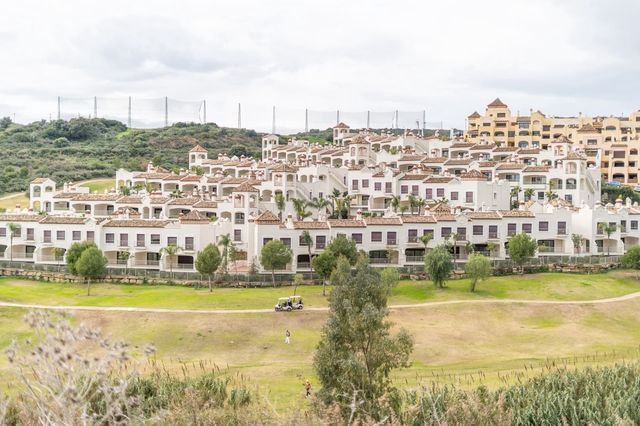 Działka budowlana na sprzedaż w Estepona - 250 000 € (Ref: 10119043)