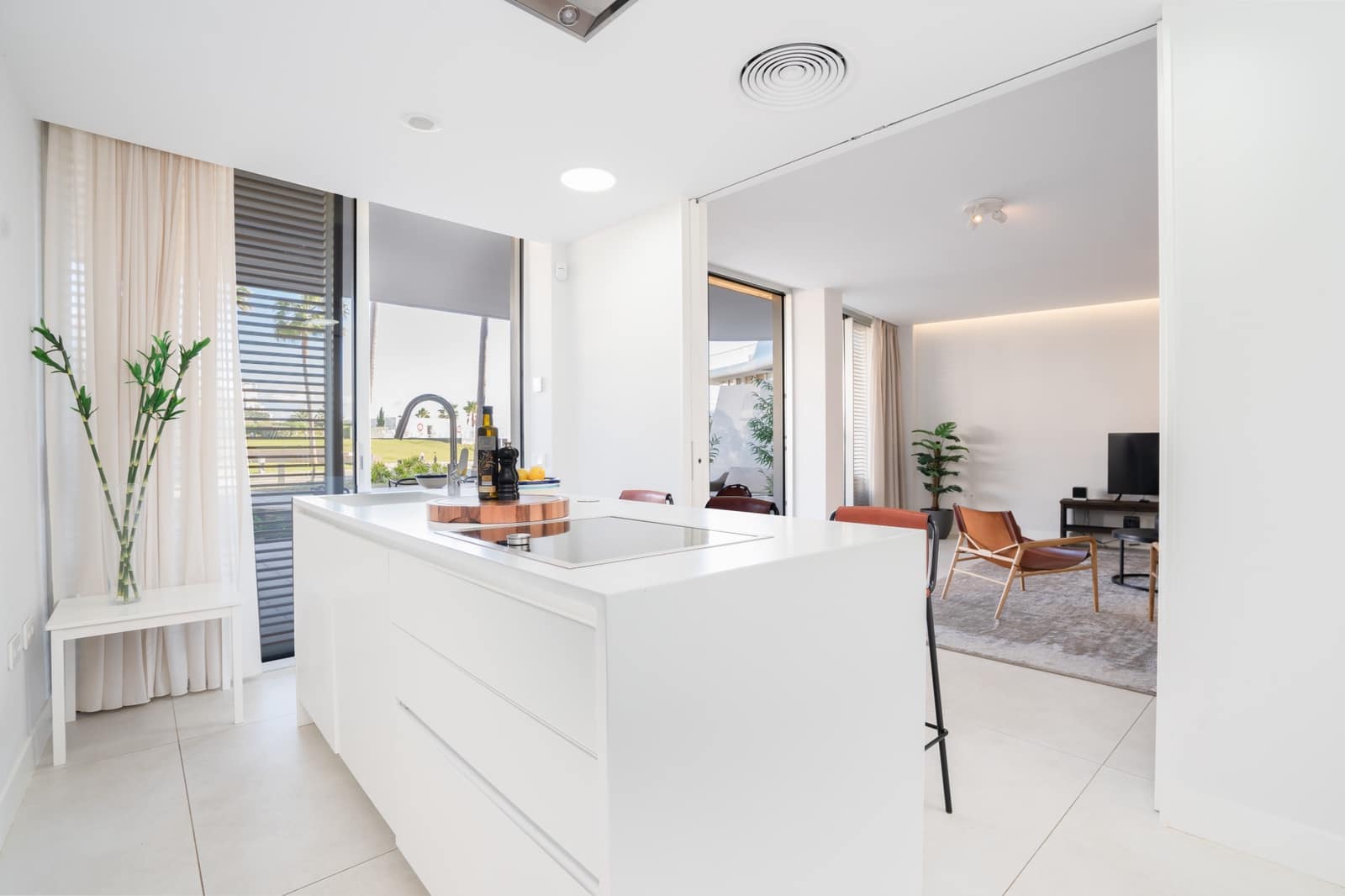3 bedroom Apartment for sale in Estepona with pool garage - € 895,000 (Ref: 10119045)