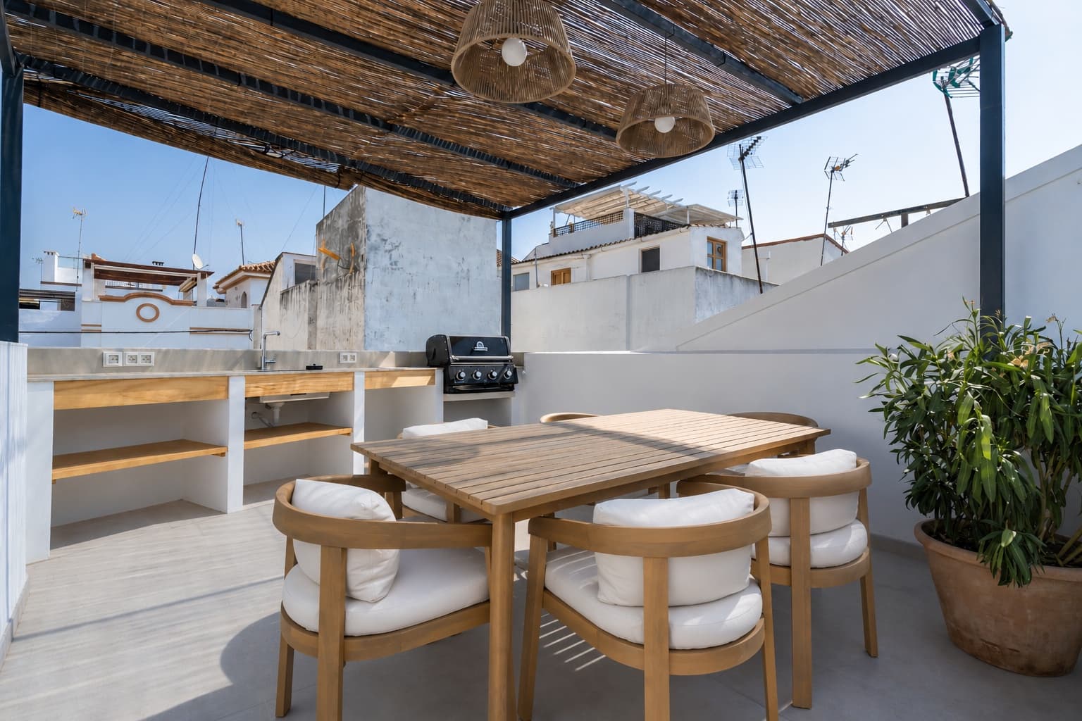 3 bedroom Townhouse for sale in Estepona - € 897,000 (Ref: 10119046)
