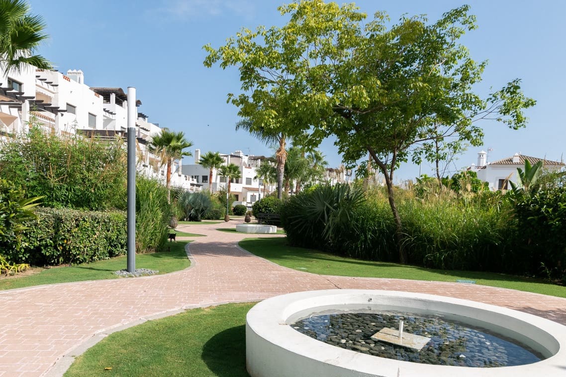 2 quarto Apartamento para venda em Estepona com piscina garagem - 439 000 € (Ref: 10119047)