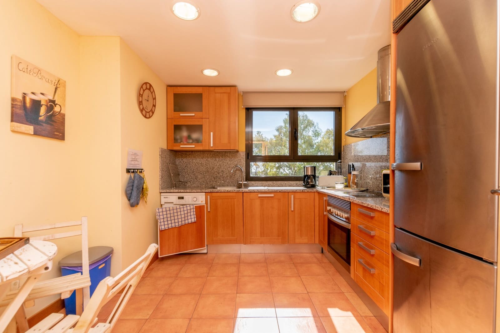 2 quarto Apartamento para venda em Estepona com piscina garagem - 439 000 € (Ref: 10119047)