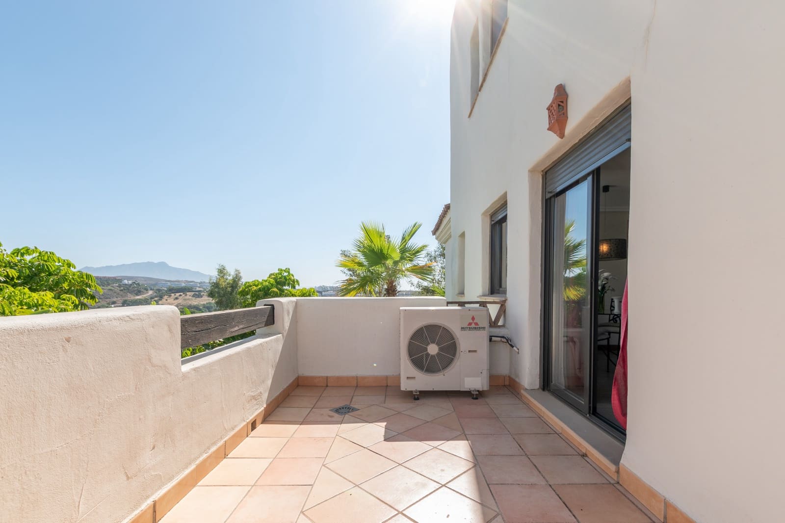 2 quarto Apartamento para venda em Estepona com piscina garagem - 439 000 € (Ref: 10119047)