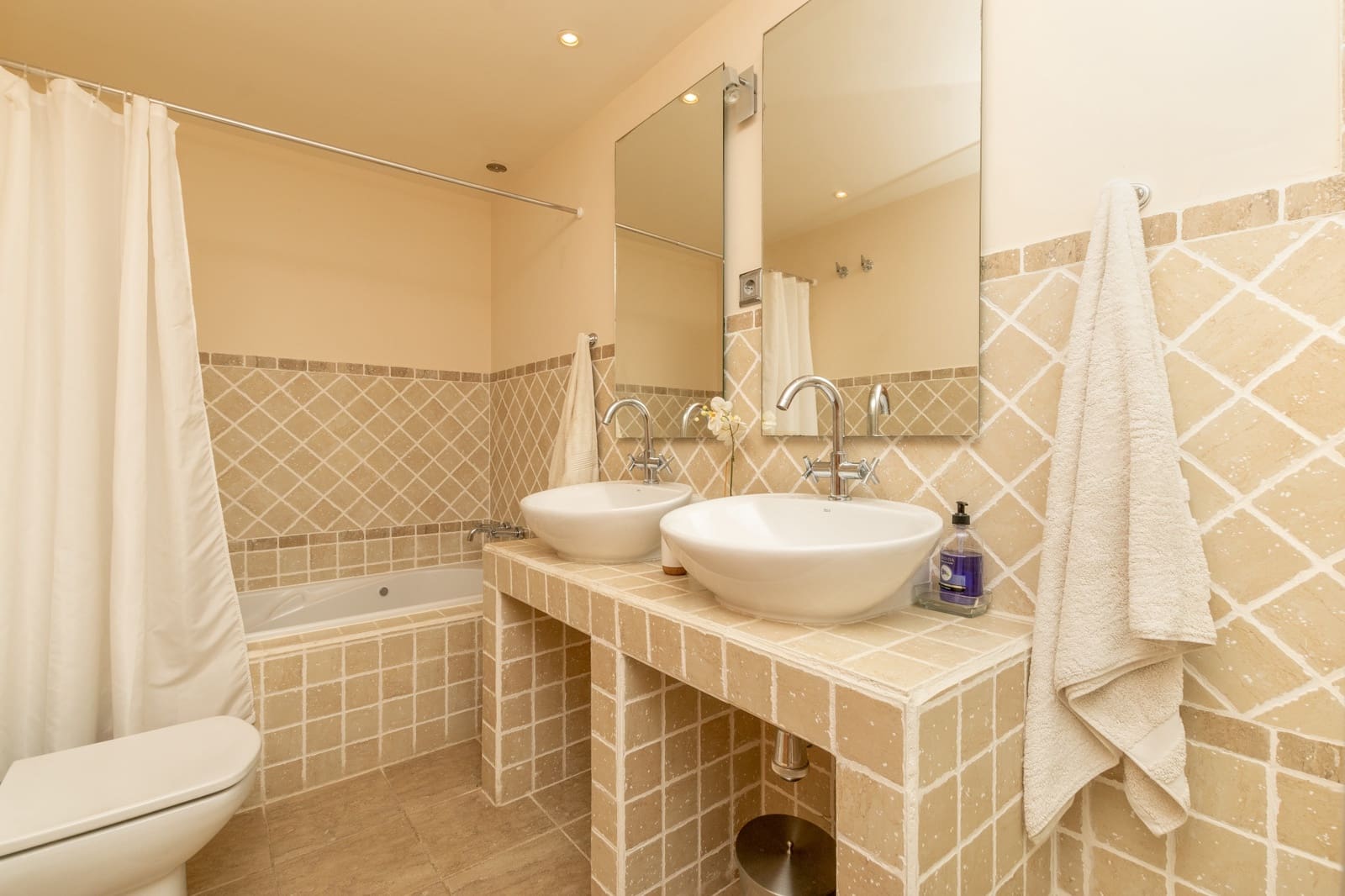2 quarto Apartamento para venda em Estepona com piscina garagem - 439 000 € (Ref: 10119047)