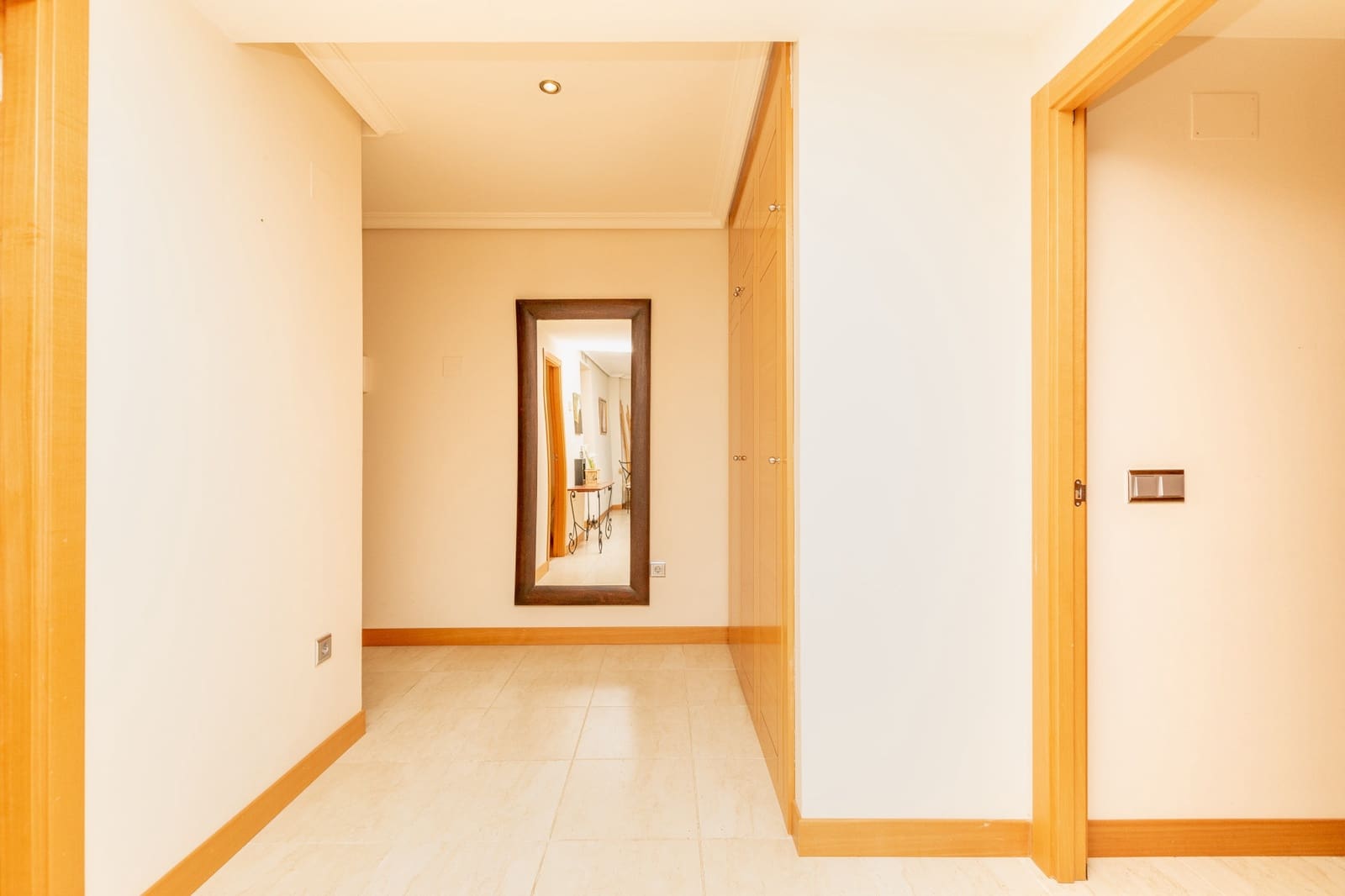 2 quarto Apartamento para venda em Estepona com piscina garagem - 439 000 € (Ref: 10119047)