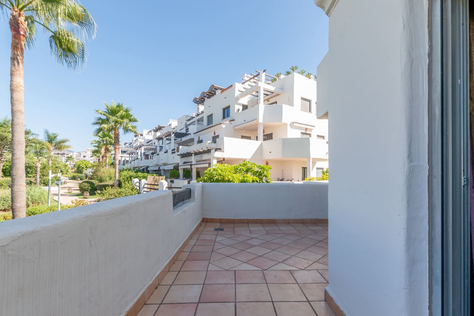 2 quarto Apartamento para venda em Estepona com piscina garagem - 439 000 € (Ref: 10119047)