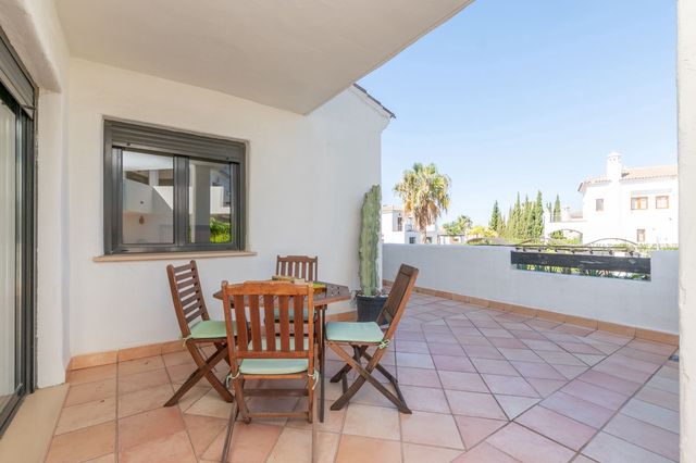 2 quarto Apartamento para venda em Estepona com piscina garagem - 439 000 € (Ref: 10119047)