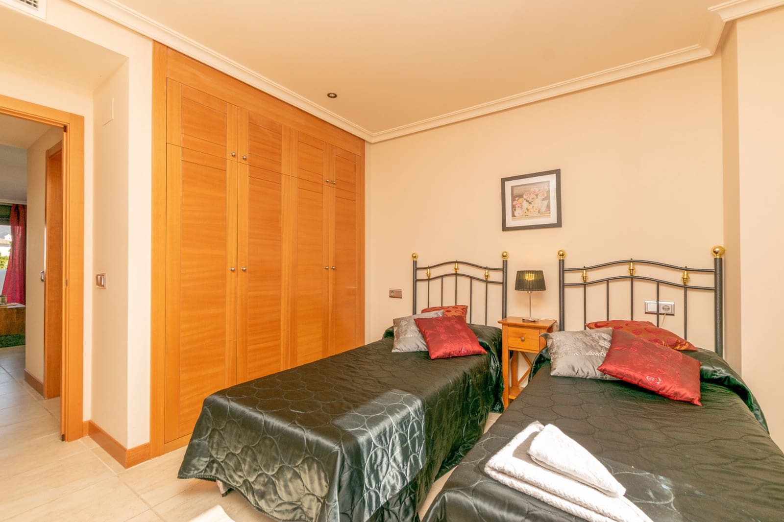 2 quarto Apartamento para venda em Estepona com piscina garagem - 439 000 € (Ref: 10119047)
