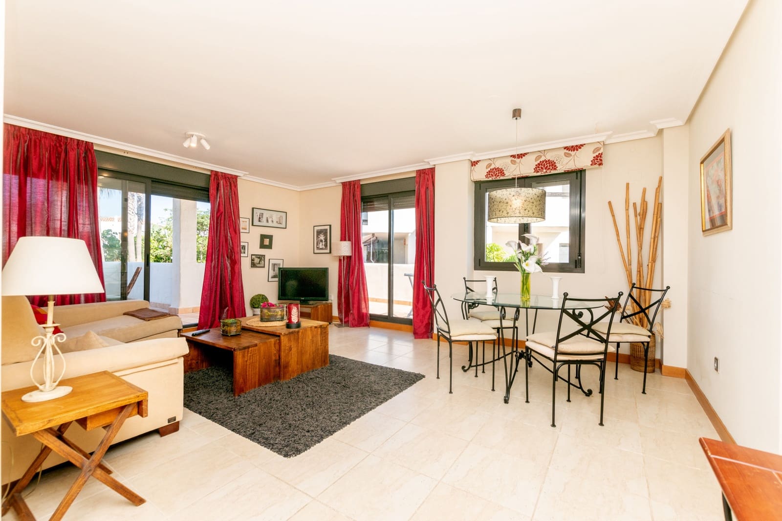 2 quarto Apartamento para venda em Estepona com piscina garagem - 439 000 € (Ref: 10119047)