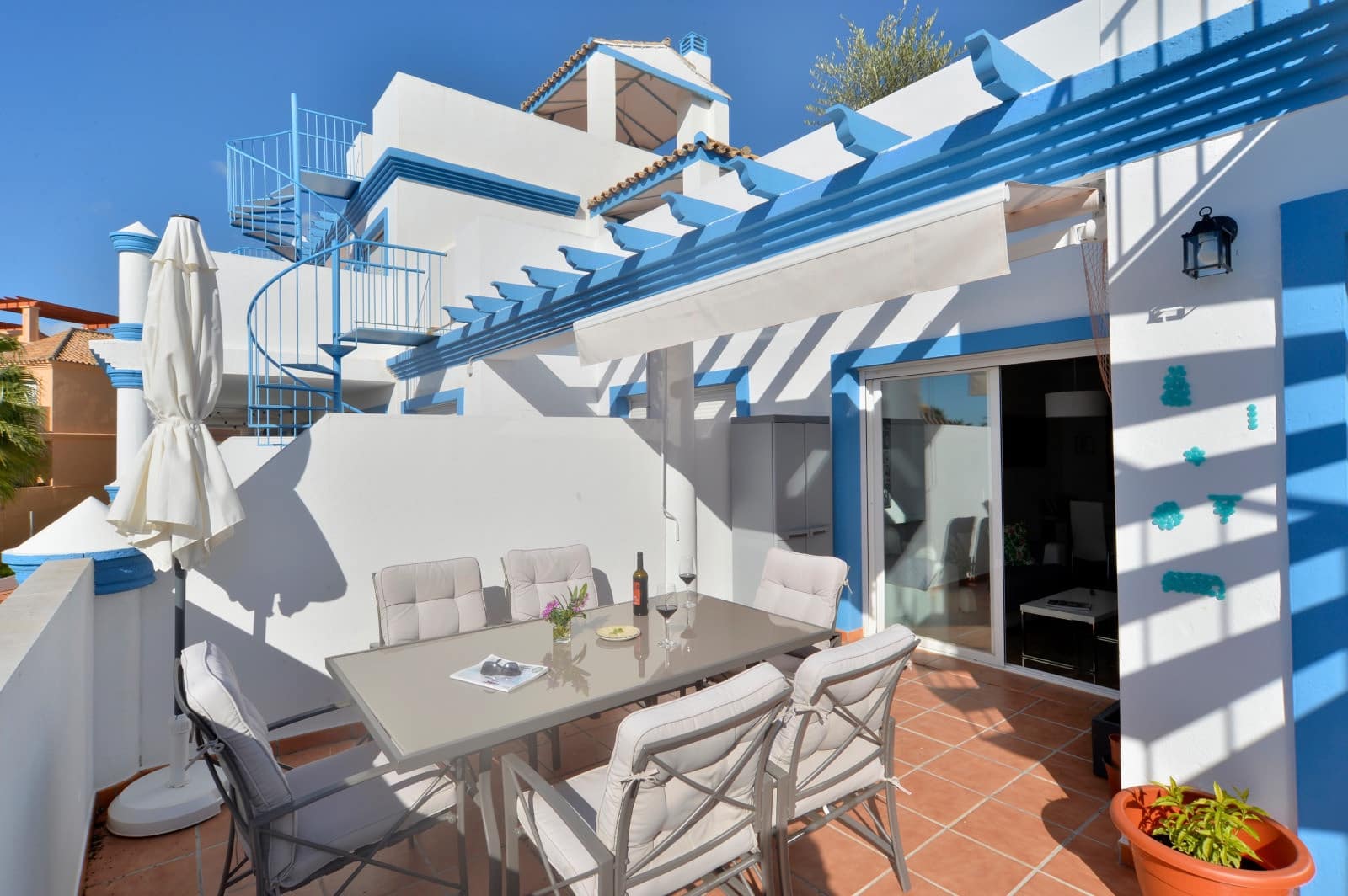 2 quarto Penthouse para venda em Estepona com piscina garagem - 298 000 € (Ref: 10119048)
