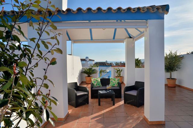 2 quarto Penthouse para venda em Estepona com piscina garagem - 298 000 € (Ref: 10119048)
