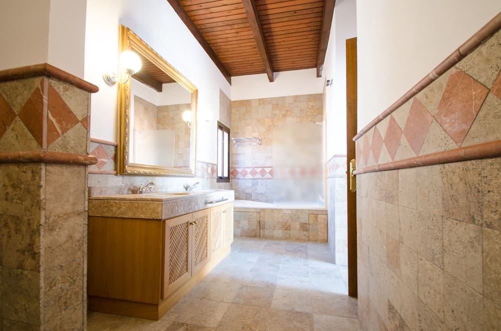 2 bedroom Penthouse for sale in El Paraiso with pool garage - € 550,000 (Ref: 10119052)