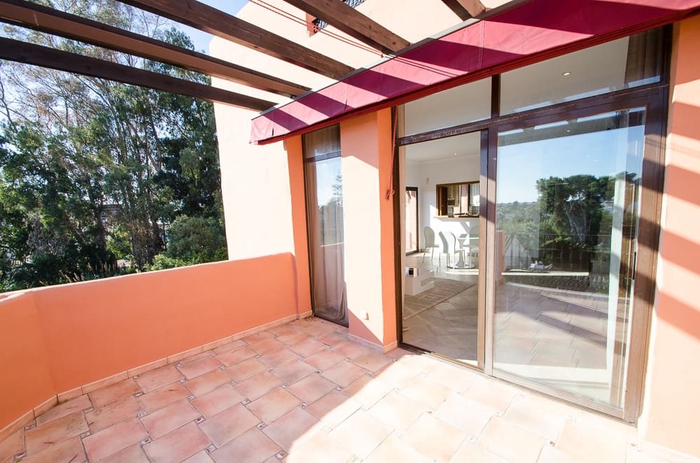 2 bedroom Penthouse for sale in El Paraiso with pool garage - € 550,000 (Ref: 10119052)