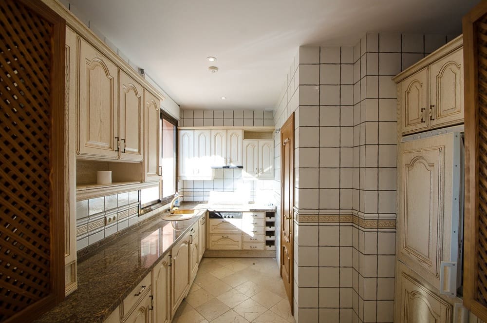 2 bedroom Penthouse for sale in El Paraiso with pool garage - € 550,000 (Ref: 10119052)