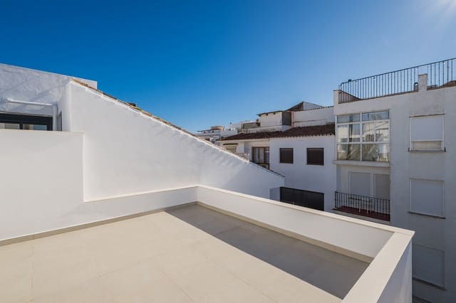 3 chambre Maison de Ville à vendre à Estepona - 785 000 € (Ref: 10119053)