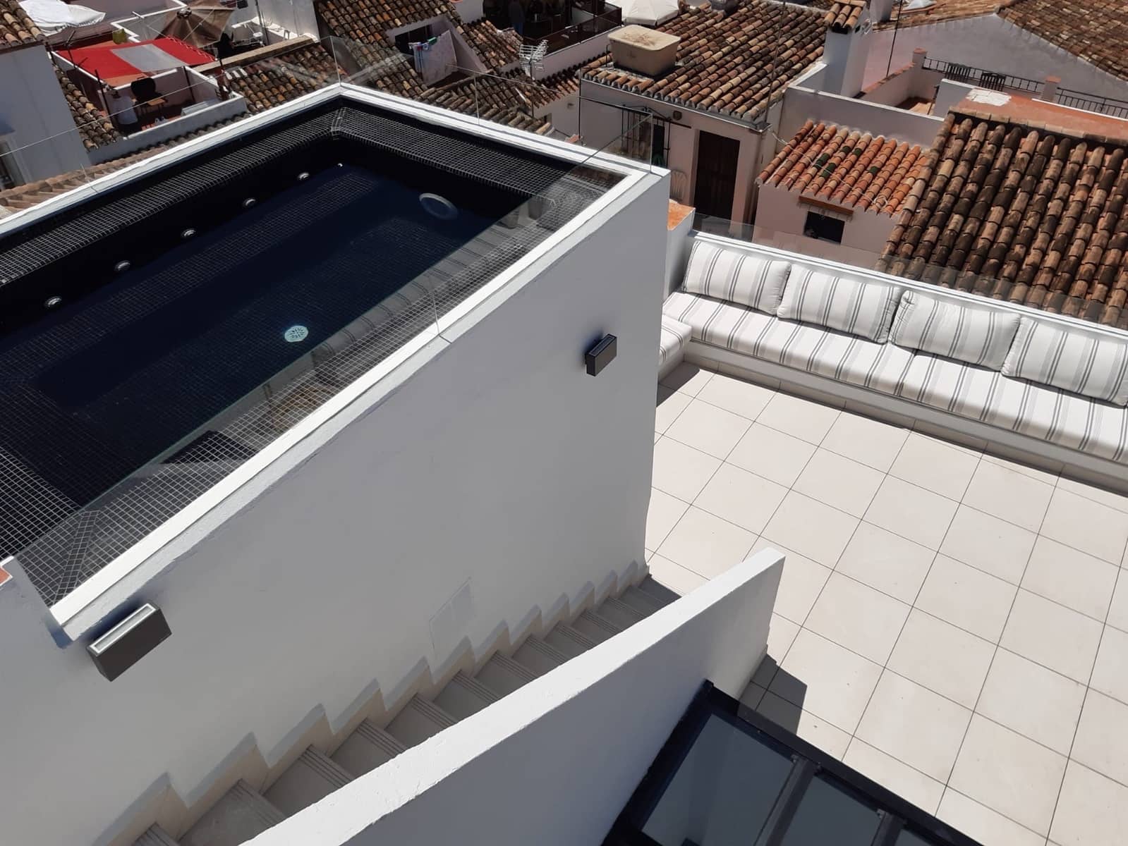 4 bedroom Townhouse for sale in Estepona with pool - € 1,500,000 (Ref: 10119054)