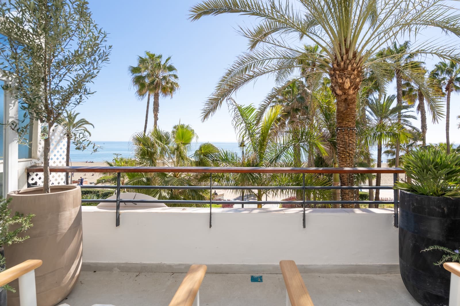2 bedroom Apartment for sale in Estepona - € 870,000 (Ref: 10119061)