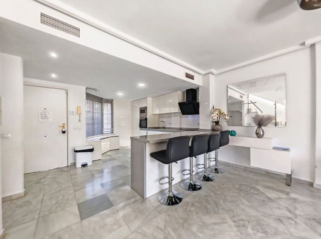 4 sypialnia Dom na sprzedaż w Marbella z basenem garażem - 675 000 € (Ref: 10119062)