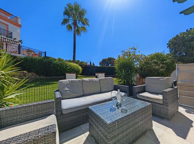 4 sypialnia Dom na sprzedaż w Marbella z basenem garażem - 675 000 € (Ref: 10119062)