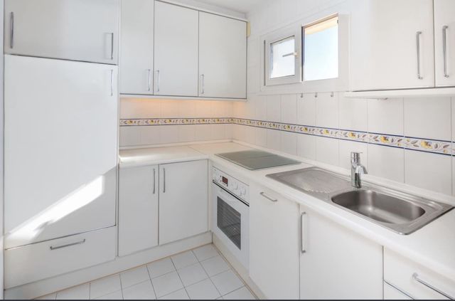 3 makuuhuone Kattohuoneisto myytävänä paikassa Marbella - 800 000 € (Ref: 10124258)