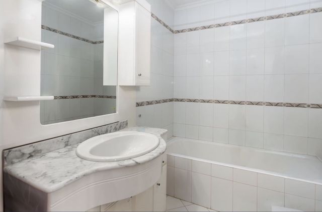 3 makuuhuone Kattohuoneisto myytävänä paikassa Marbella - 800 000 € (Ref: 10124258)