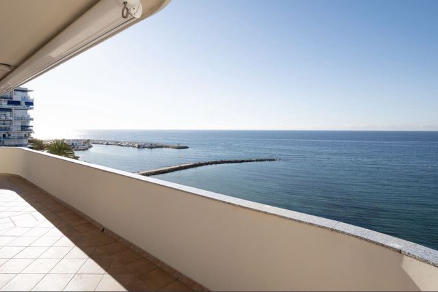 3 makuuhuone Kattohuoneisto myytävänä paikassa Marbella - 800 000 € (Ref: 10124258)