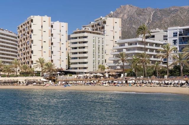 3 makuuhuone Kattohuoneisto myytävänä paikassa Marbella - 800 000 € (Ref: 10124258)