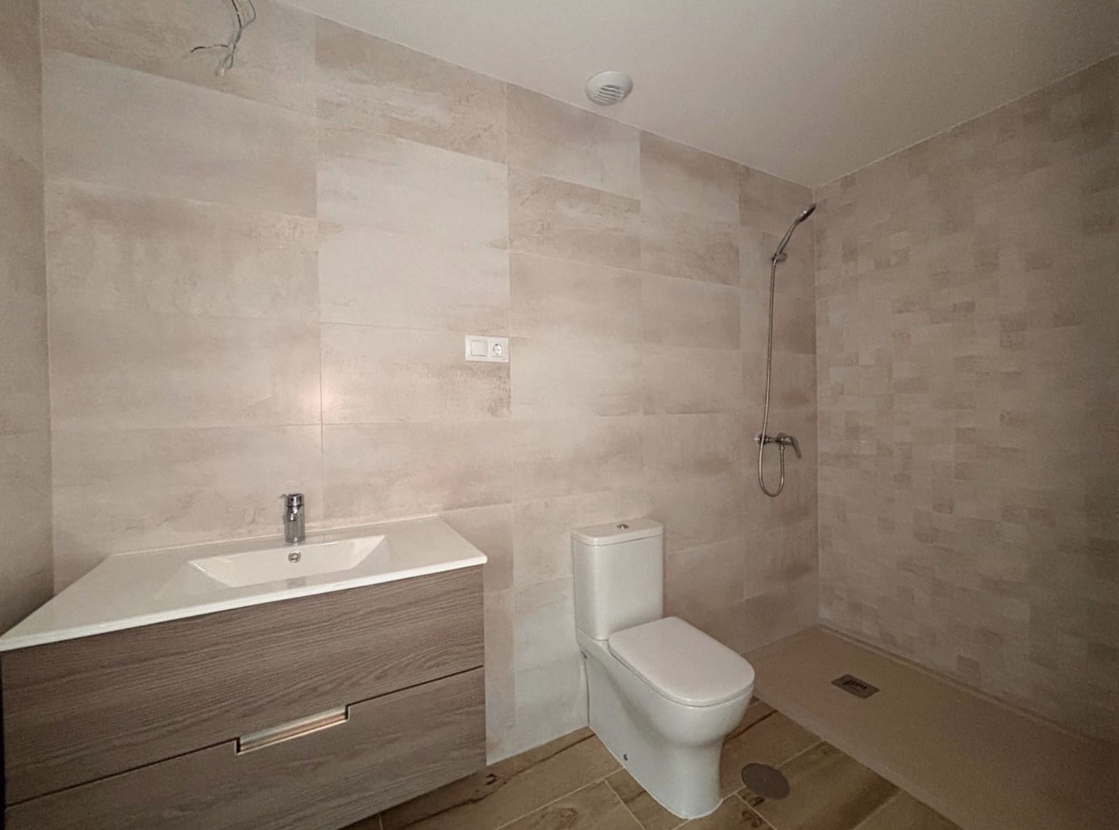 3 quarto Apartamento para venda em Nueva Andalucia com piscina garagem - 500 000 € (Ref: 10124259)