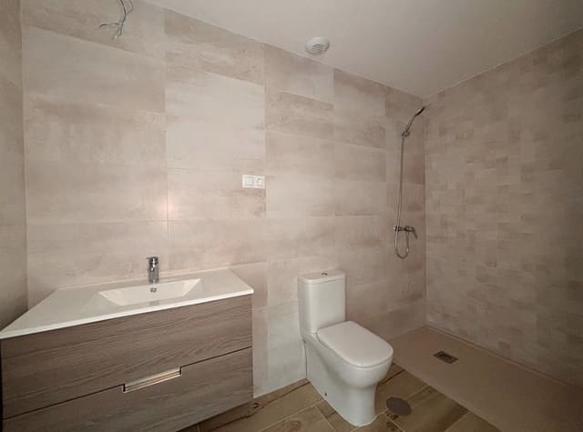 3 quarto Apartamento para venda em Nueva Andalucia, Marbella com piscina garagem - 500 000 € (Ref: 10124259)