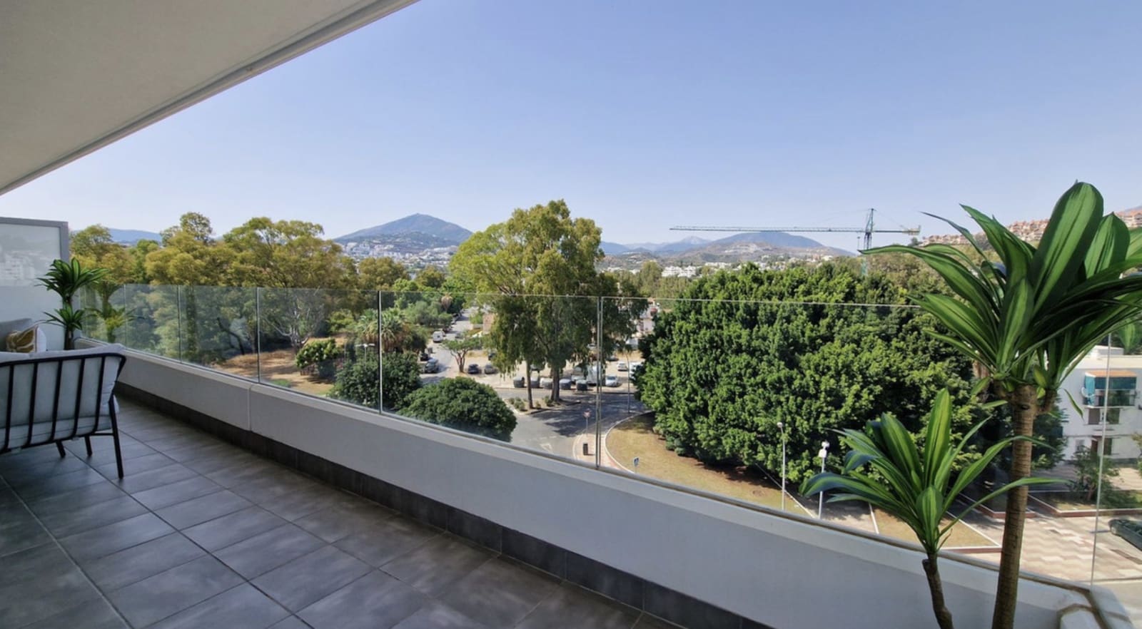3 sovrum Lägenhet till salu i Nueva Andalucia med pool garage - 550 000 € (Ref: 10124260)