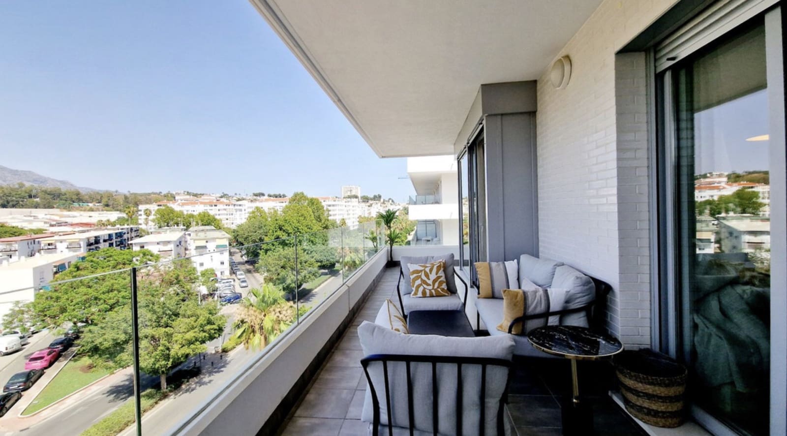 3 sovrum Lägenhet till salu i Nueva Andalucia med pool garage - 550 000 € (Ref: 10124260)