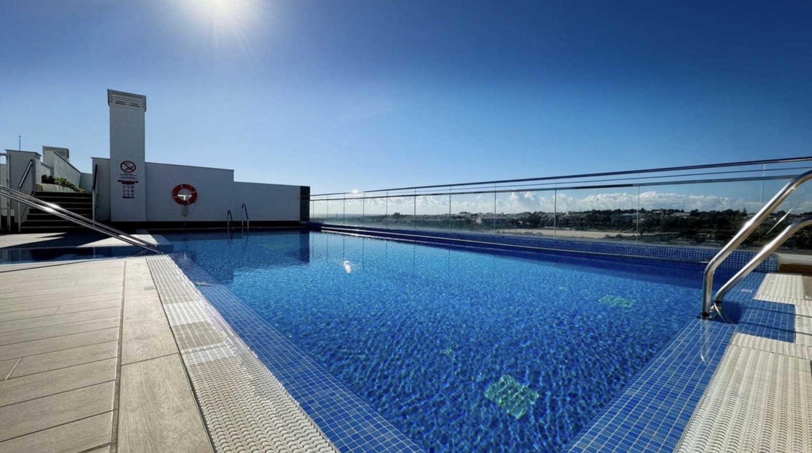 3 sovrum Lägenhet till salu i Nueva Andalucia med pool garage - 550 000 € (Ref: 10124260)