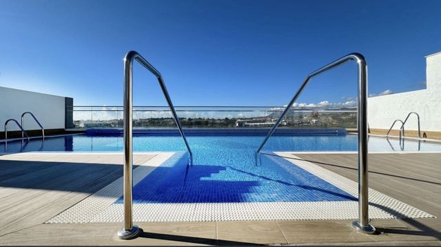 Apartamento de 3 habitaciones en Nueva Andalucia, Marbella en venta con piscina garaje - 550.000 € (Ref: 10124263)