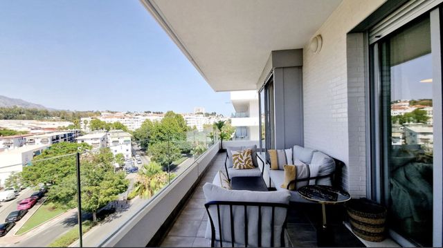 Apartamento de 3 habitaciones en Nueva Andalucia, Marbella en venta con piscina garaje - 550.000 € (Ref: 10124263)