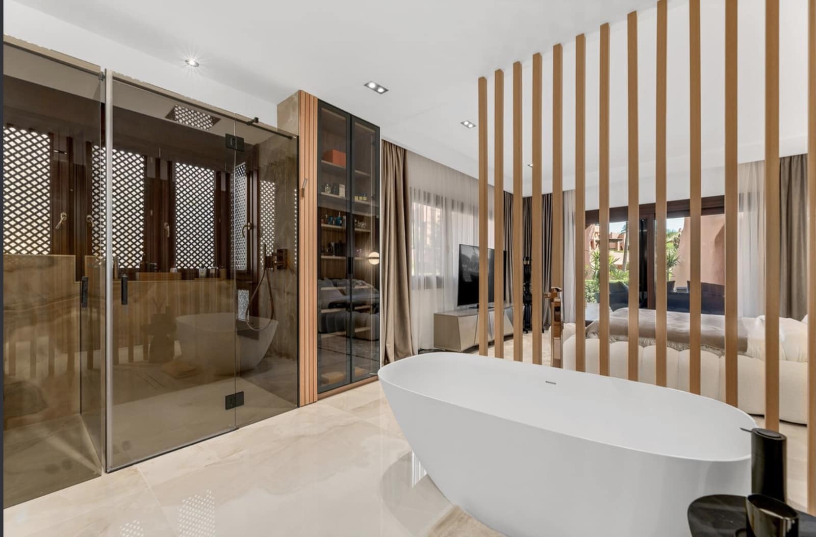 3 bedroom Apartment for sale in Guadalmansa with pool garage - € 2,300,000 (Ref: 10124263)