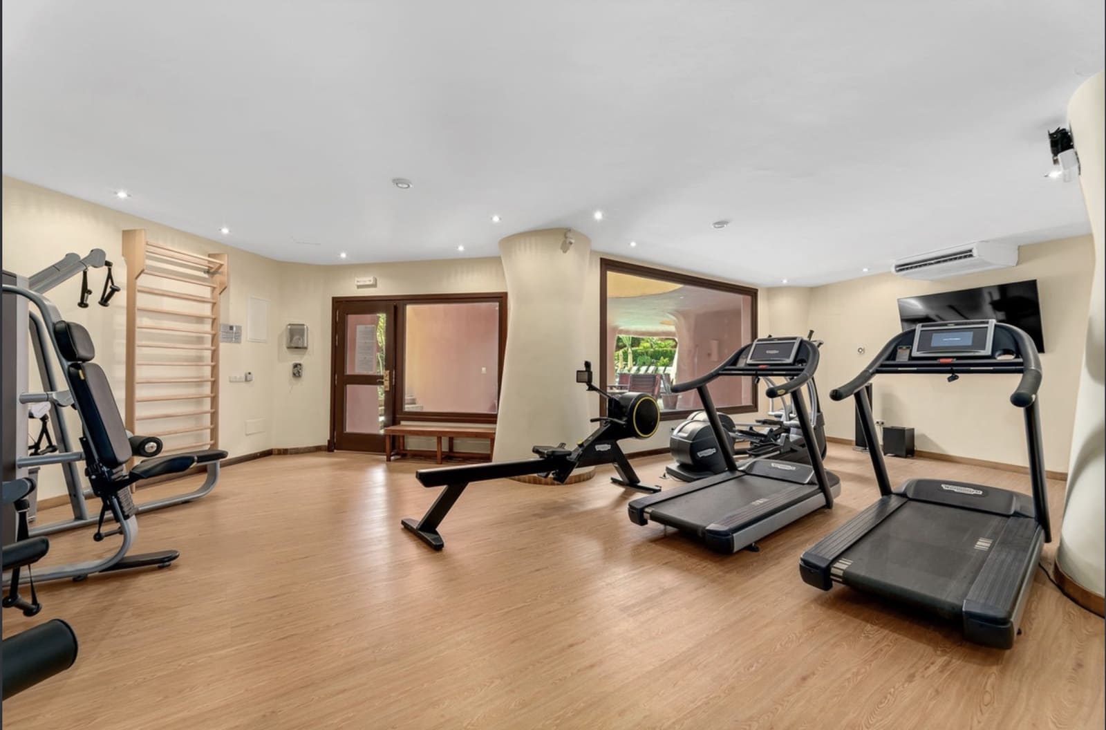 3 bedroom Apartment for sale in Guadalmansa with pool garage - € 2,300,000 (Ref: 10124263)