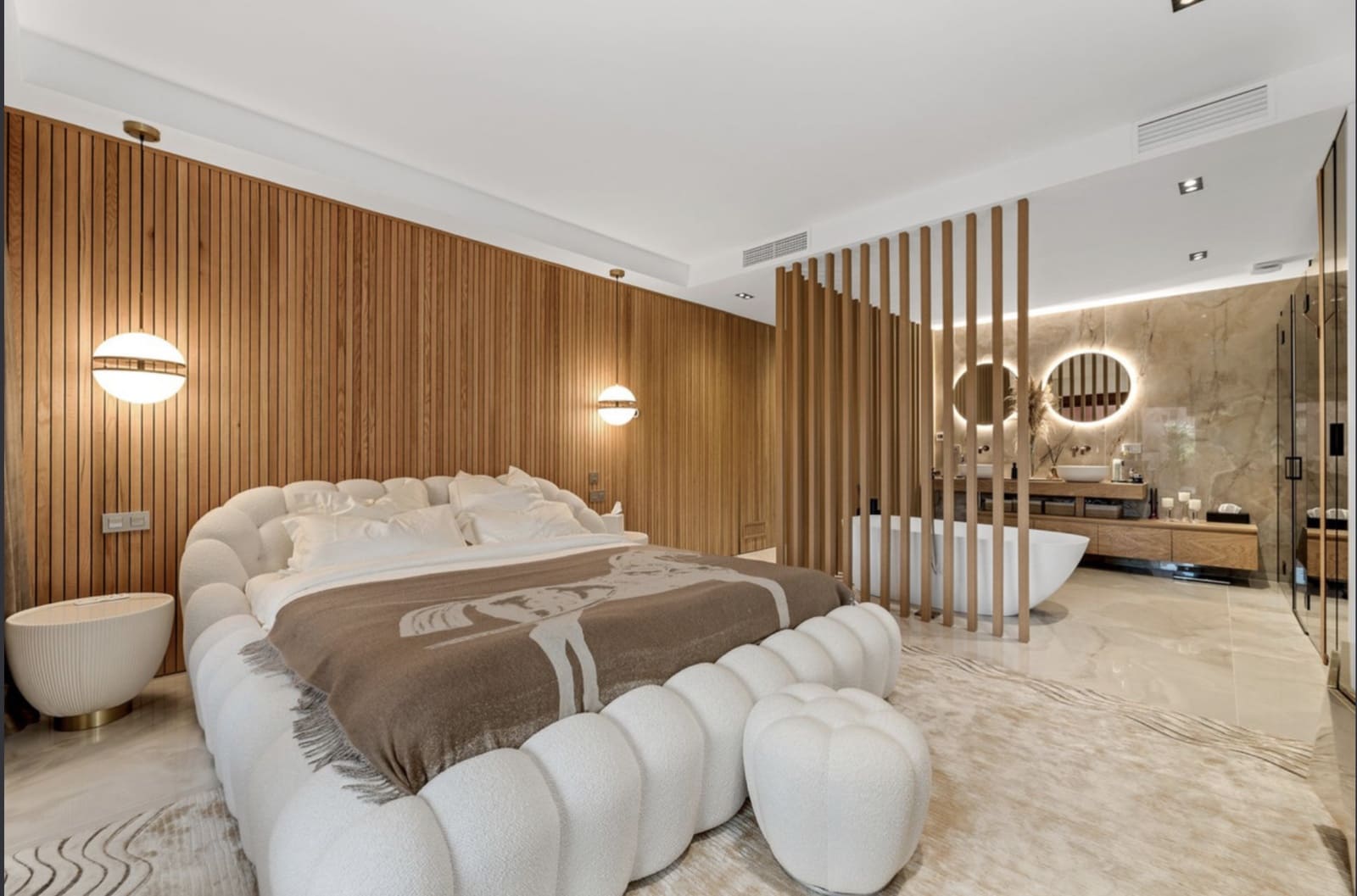 3 bedroom Apartment for sale in Guadalmansa with pool garage - € 2,300,000 (Ref: 10124263)
