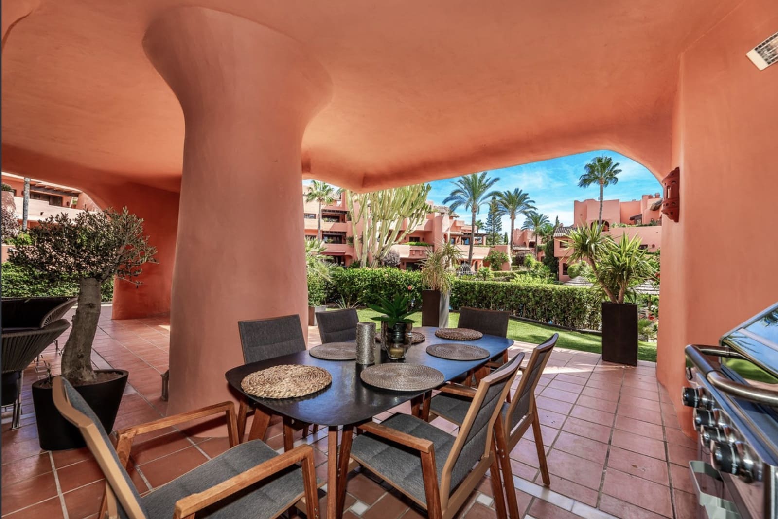3 bedroom Apartment for sale in Guadalmansa with pool garage - € 2,300,000 (Ref: 10124263)