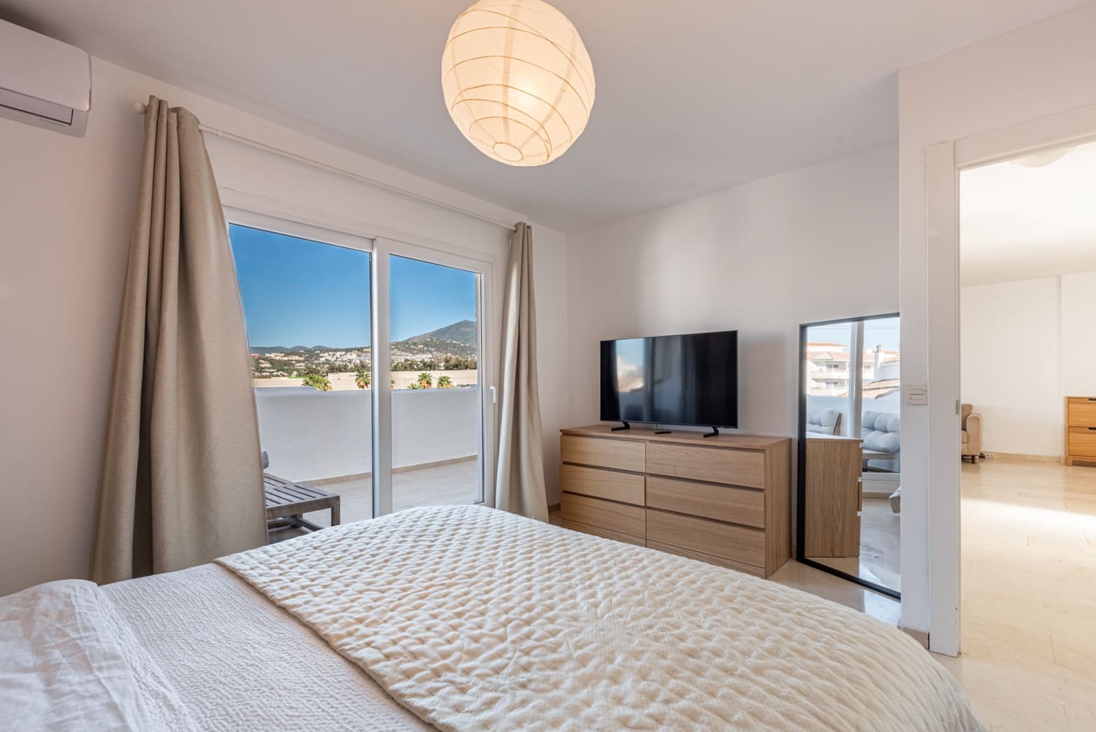 Ático de 2 habitaciones en Marbella en venta con piscina - 450.000 € (Ref: 10124264)